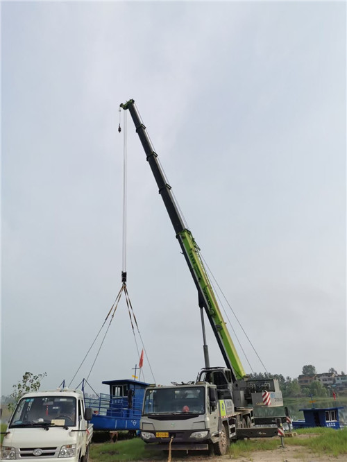 吴川市桥梁建设吊装案例